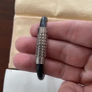 Louis Vuitton digit bracelet size 19